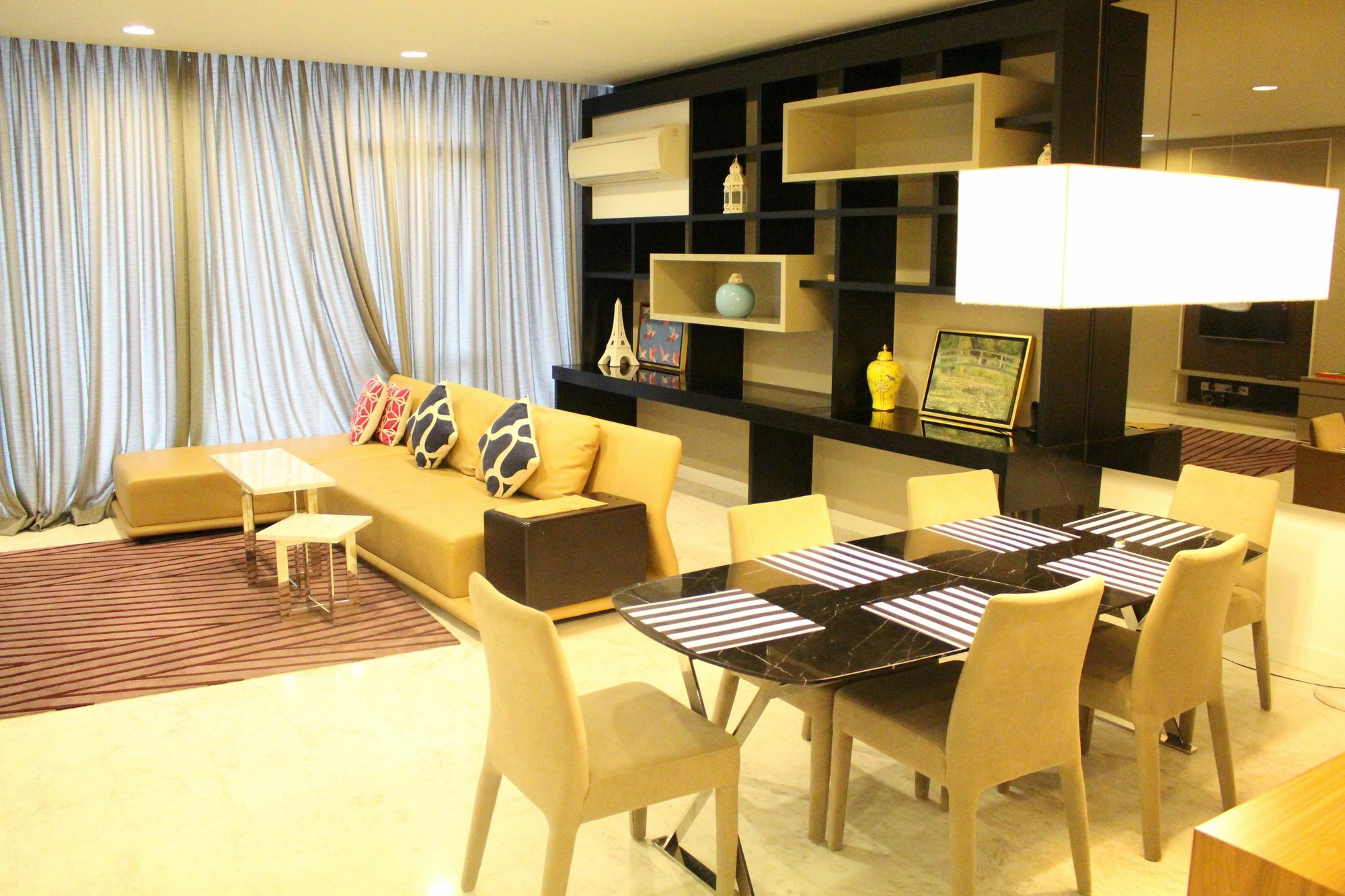 Royal At Platinum Apartment *